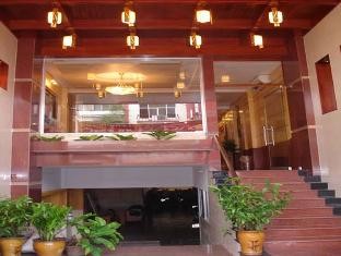 Duc Vuong Hotel bobby