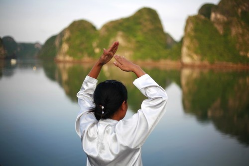 Be an early bird to enjoy Halong sunrise