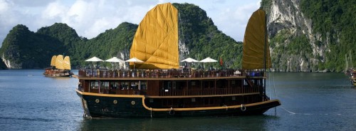 Phoenix cruise Halong bay